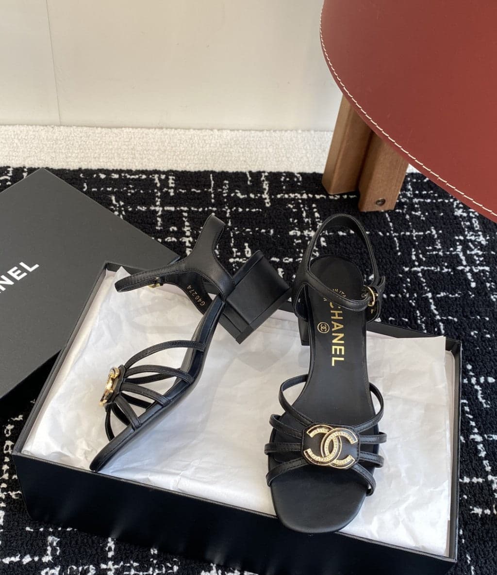 Chanel Interlocking CC Strappy Block Heel Sandal Black. Salto 4,5 cm.
