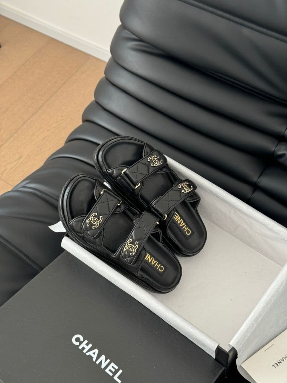 CHANEL Quilted Dad Sandal ( Pronta entrega )