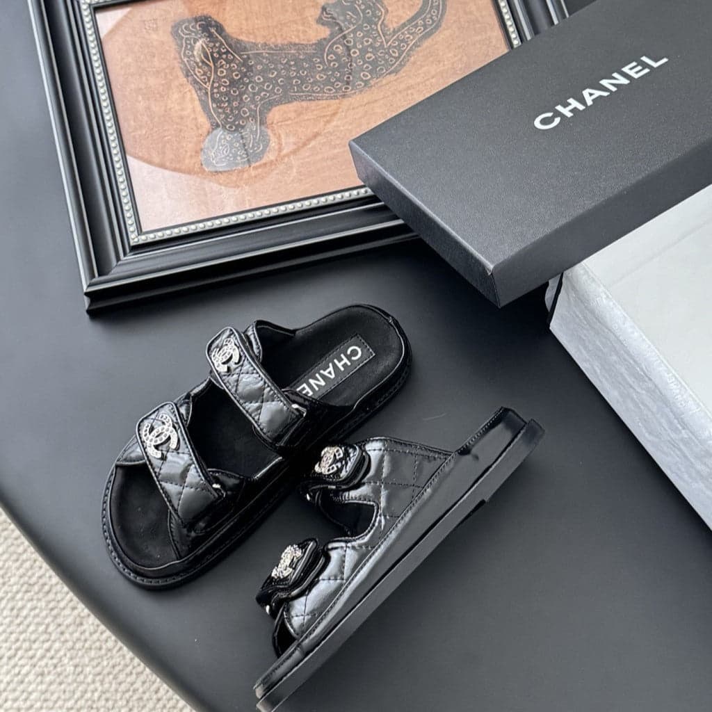 CHANEL Quilted Dad Sandal Silver ( Pronta entrega )