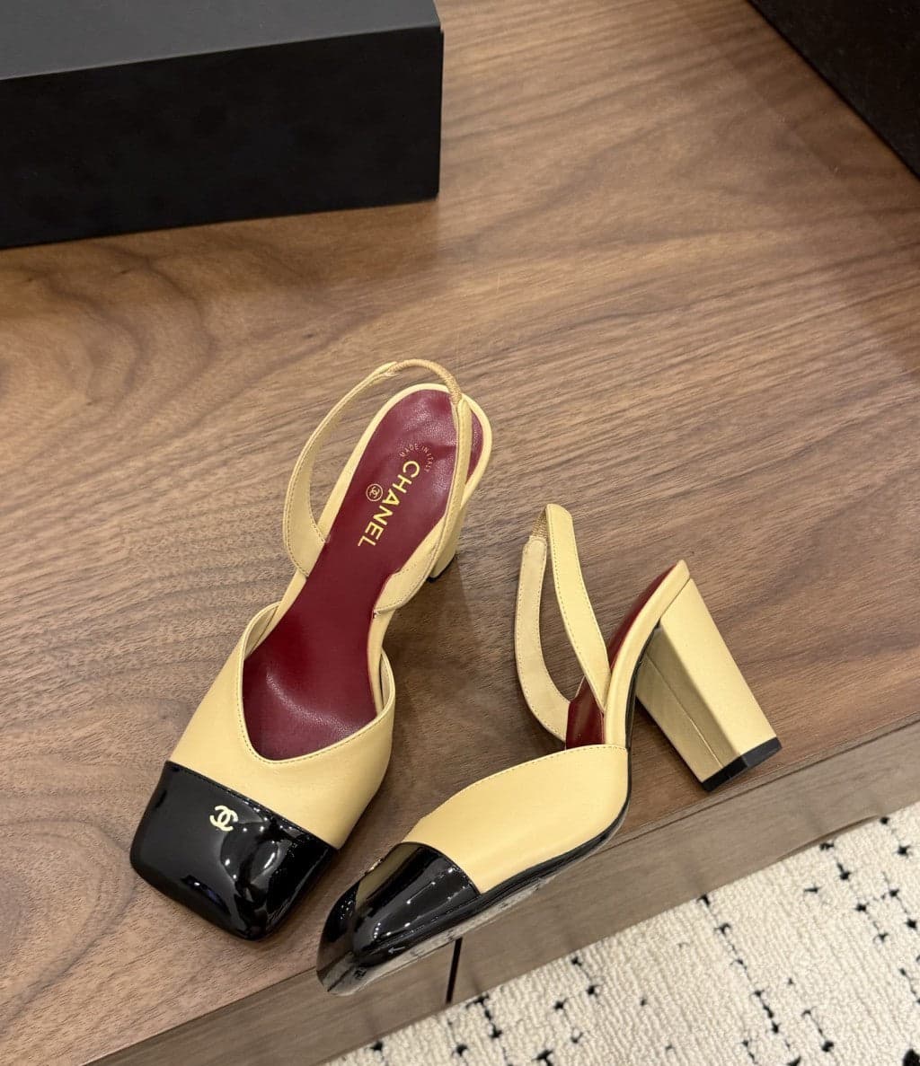 Chanel Slingback Block Heel Nude & Black Patent. Salto 9 cm.
