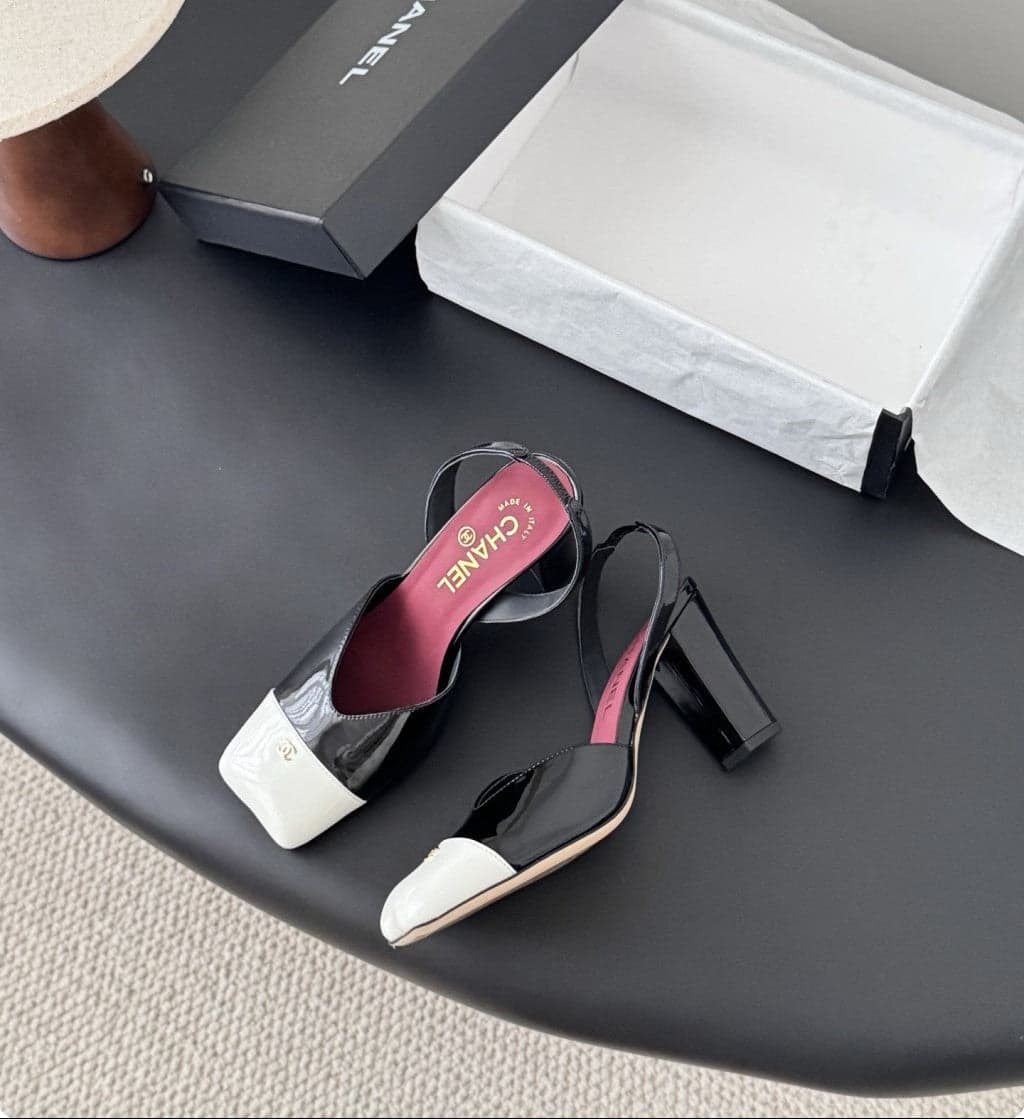 Chanel Slingback Block Heel Black & White Patent. Salto 9 cm.