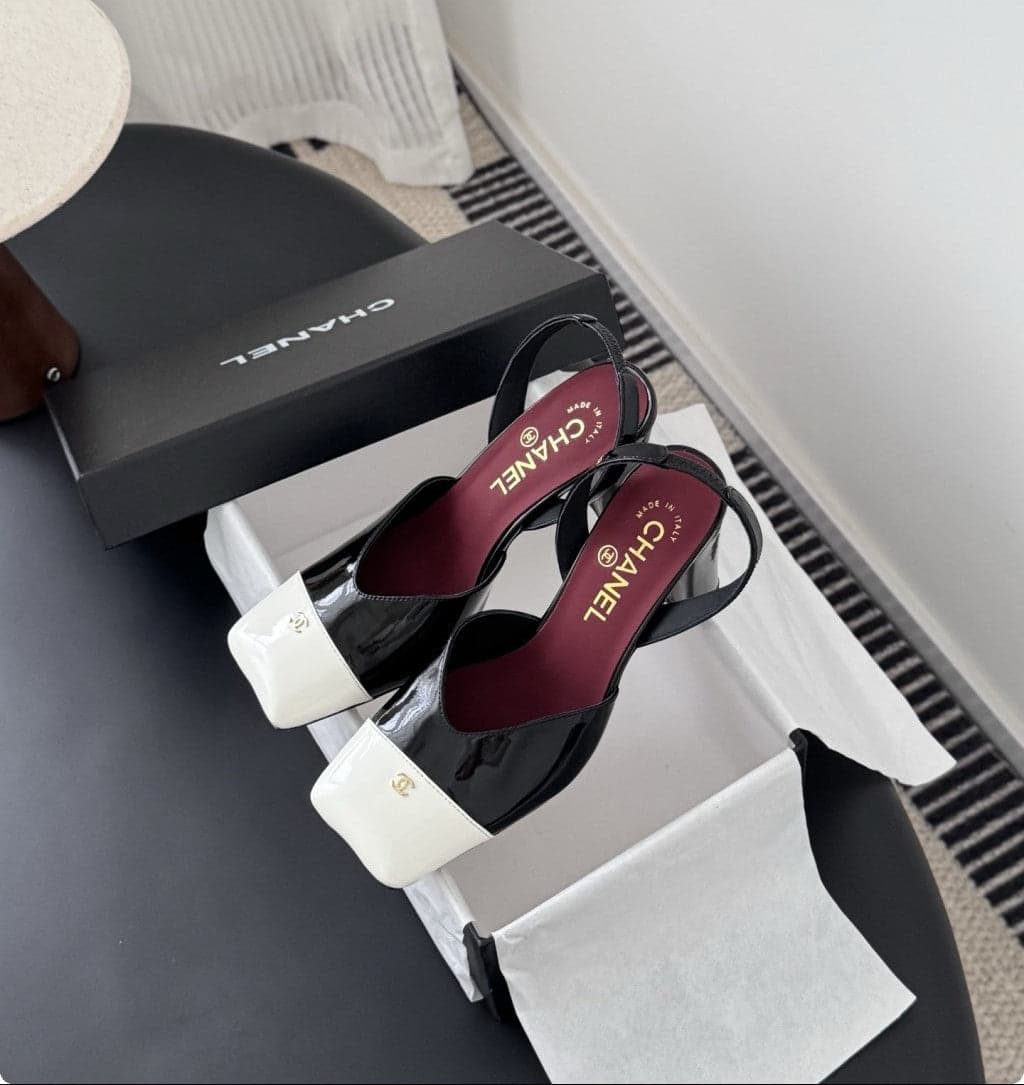Chanel Slingback Block Heel Black & White Patent. Salto 9 cm.