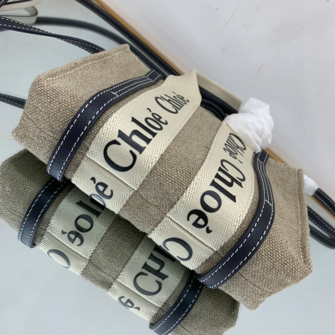 Chloé Nano Woody Tote Bag