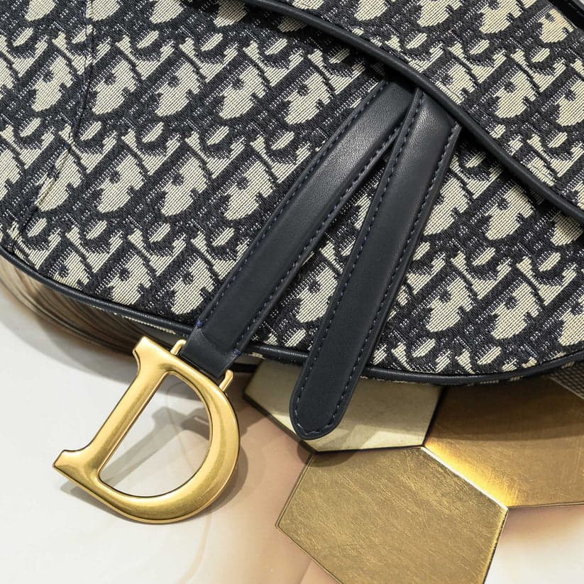 Bolsa Oblique Saddle Black