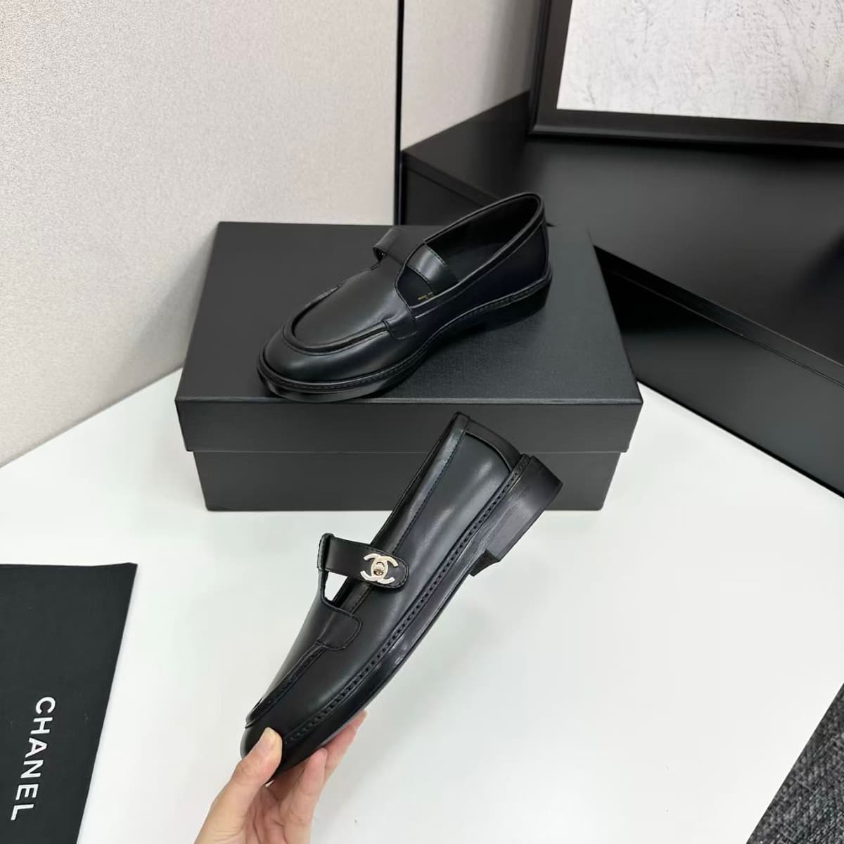 CC Turn-lock diamond-quilted loafers