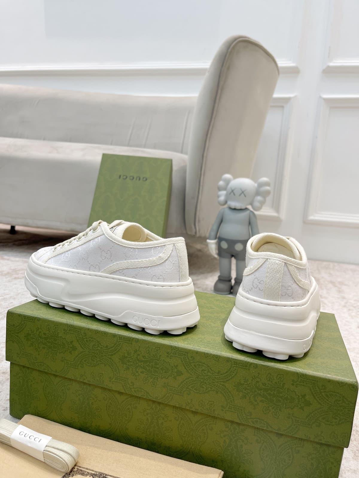 Gucci And Ebony GG Canvas White