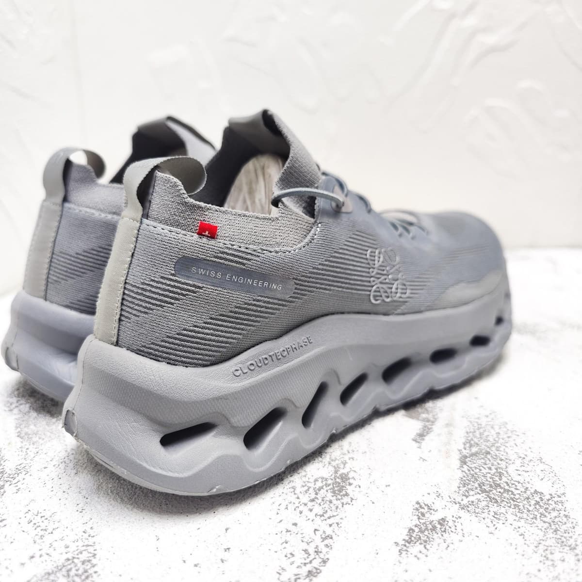 LOEWE x On Cloudtilt Grey (Pronta entrega)