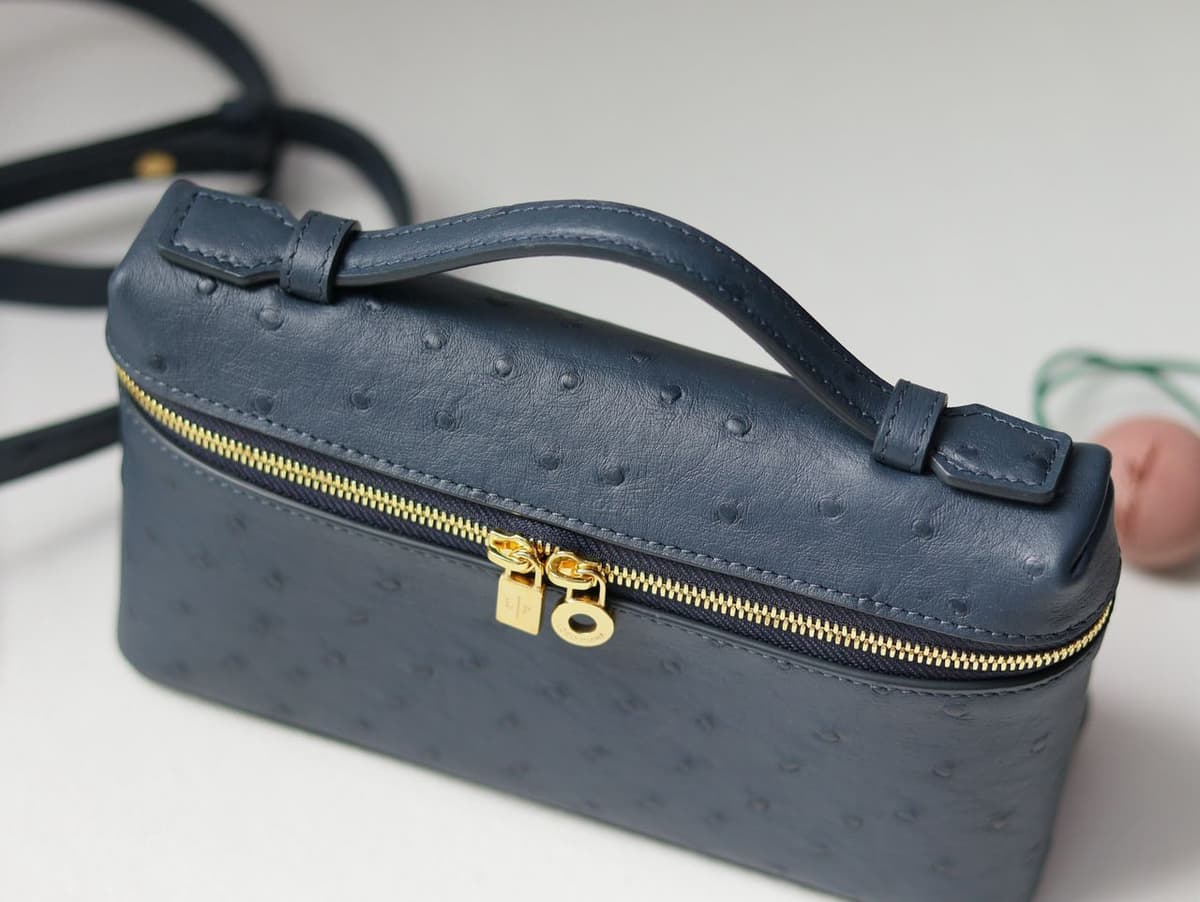 Loro Piana L19 Extra Pocket Pouch Ostritch