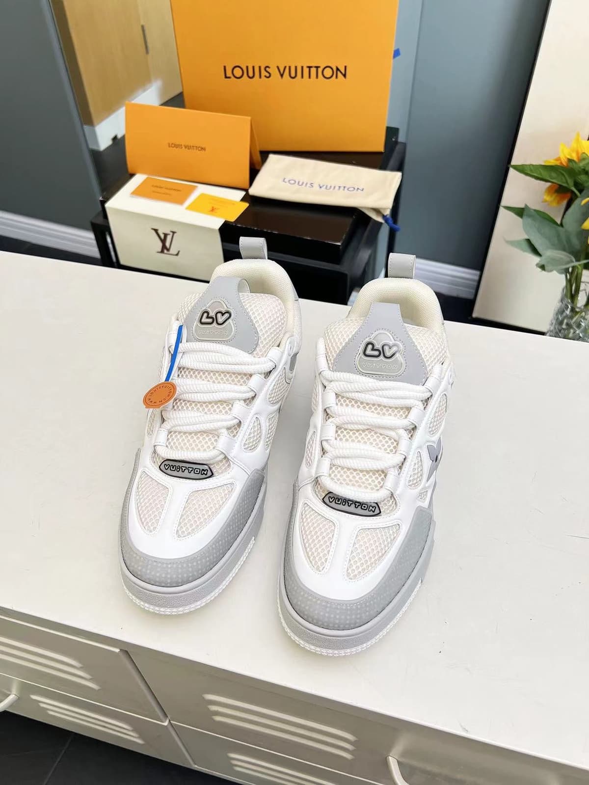 Skate Grey