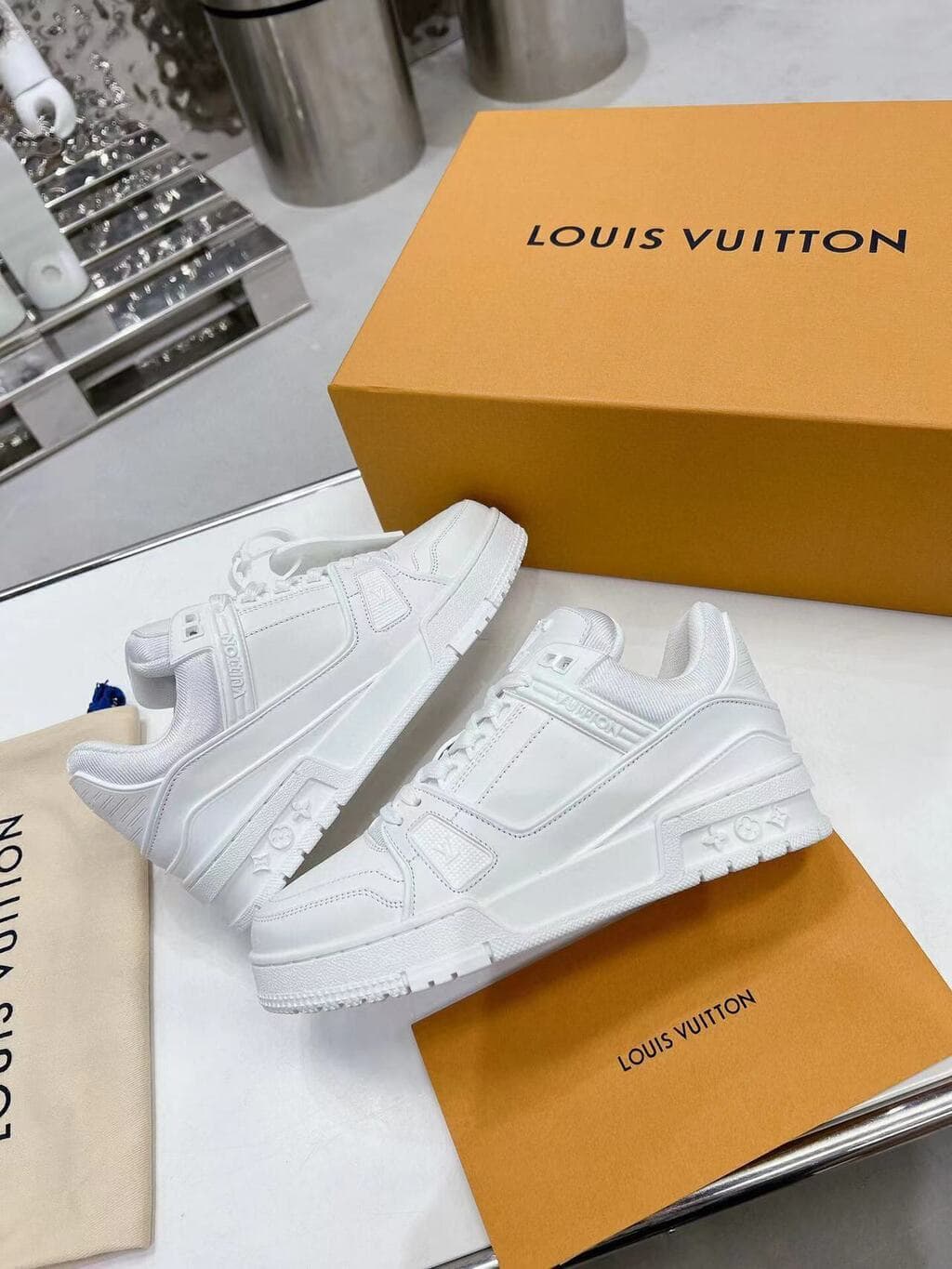 Trainer White