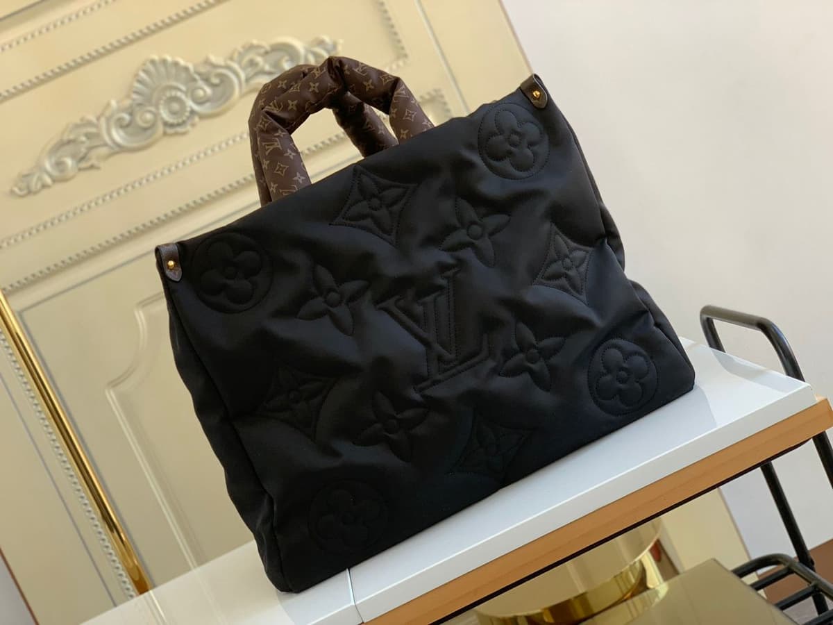 Louis Vuitton OnTheGo GM