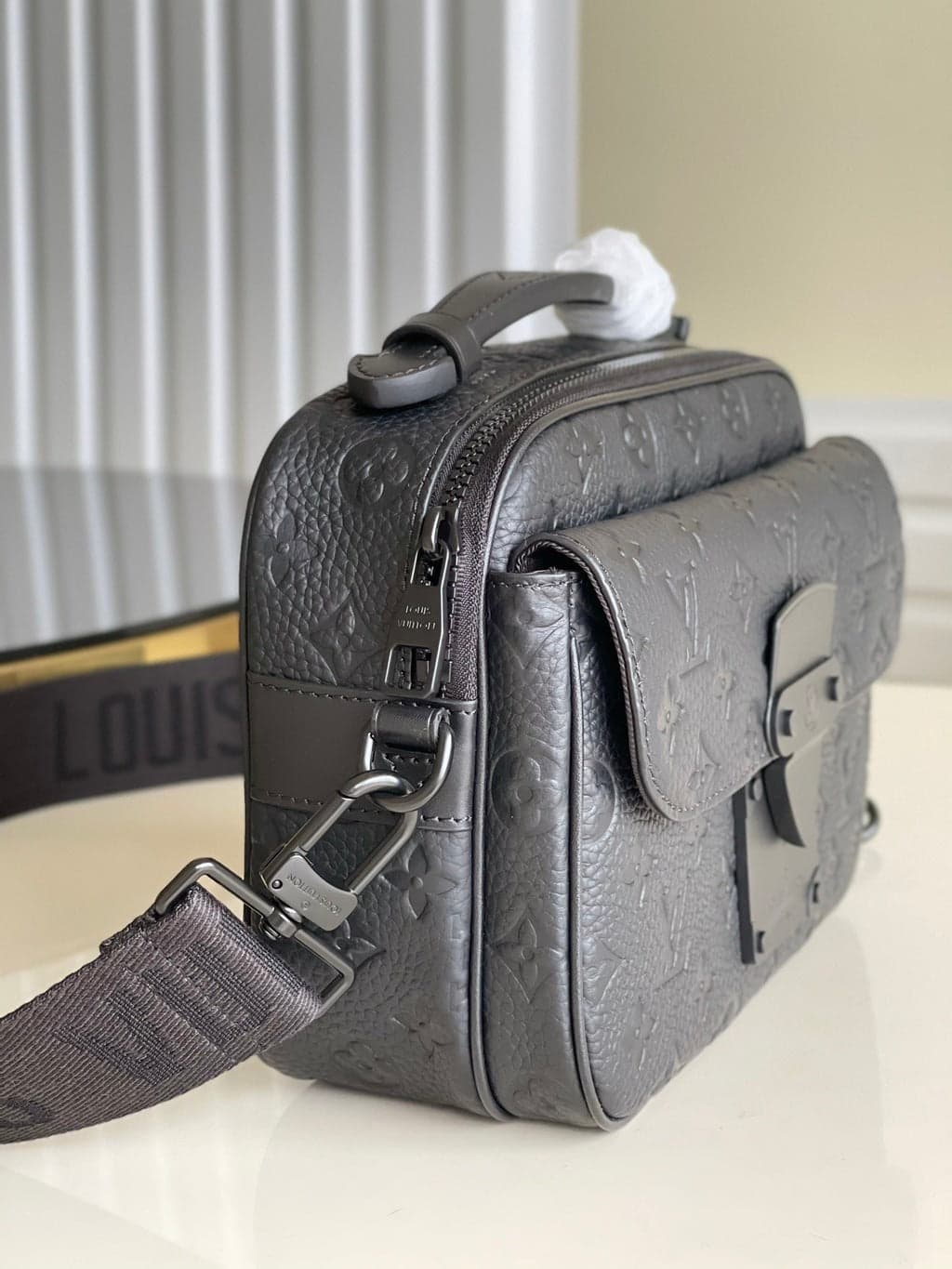 S-lock Messenger Monogram Black