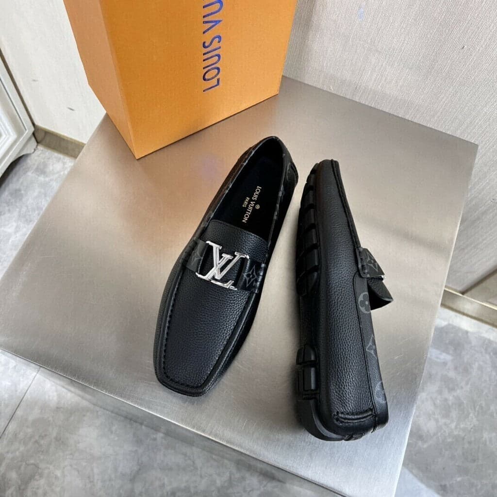 Mocassim Louis Vuitton LV Loafer Preto.
