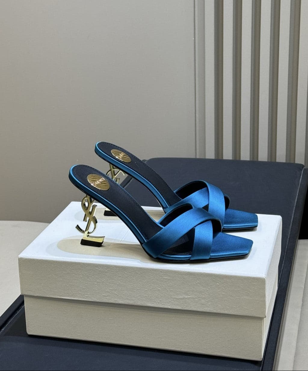 Saint Laurent Mules Opyum Em Crepe De Cetim Azul Marinho