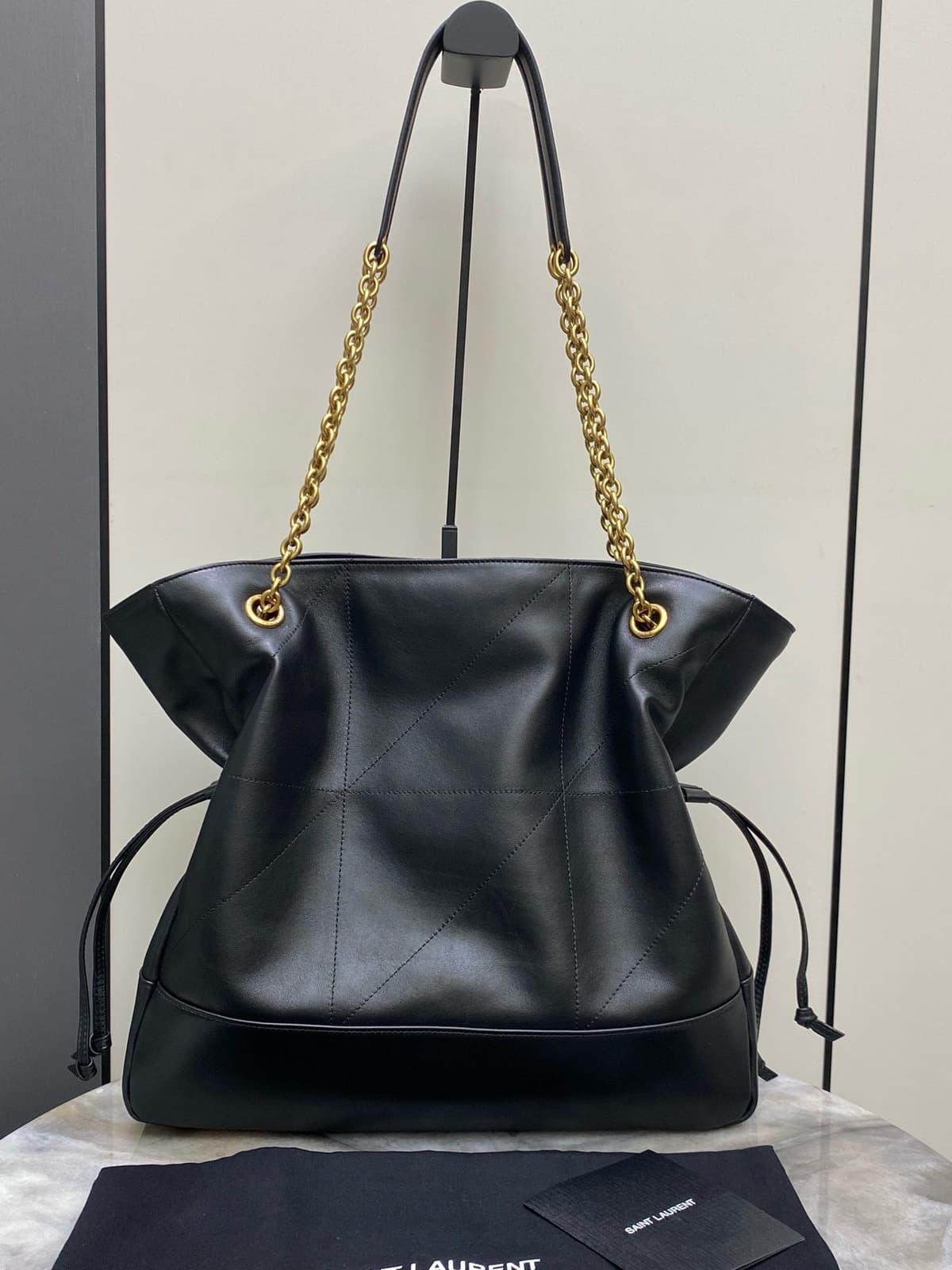 Saint Laurent Shopping Jamie 4.3 Quilted Bag Black Ferragens Douradas
