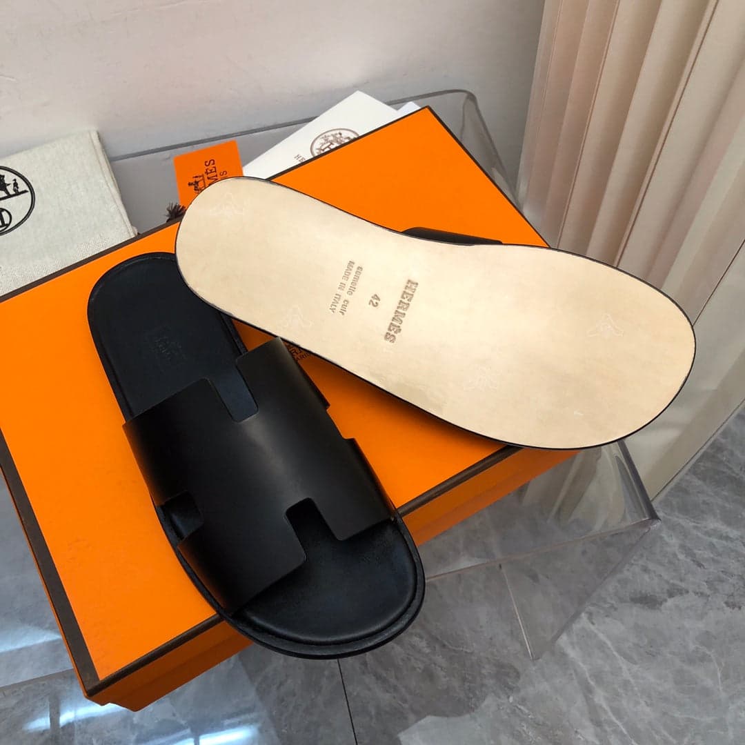 Hermes Izmir Sandal Noir Smooth Calfskin Leather.