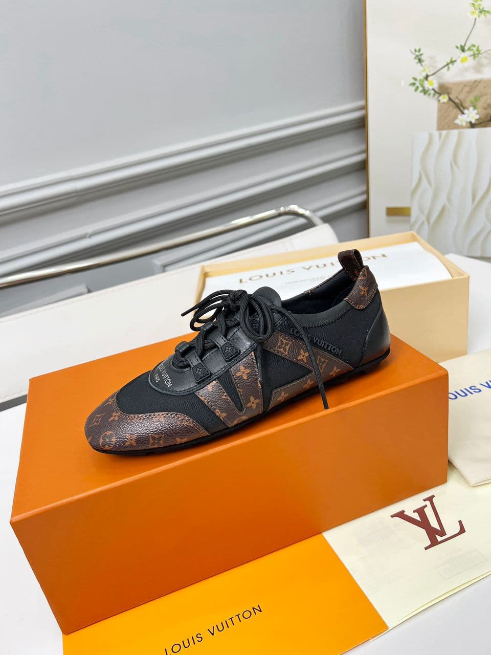 Sneakerina LV