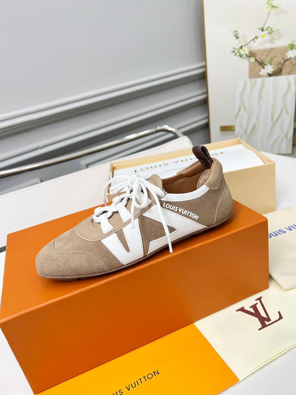 Sneakerina LV