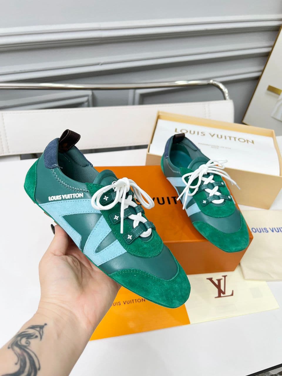 Sneakerina LV