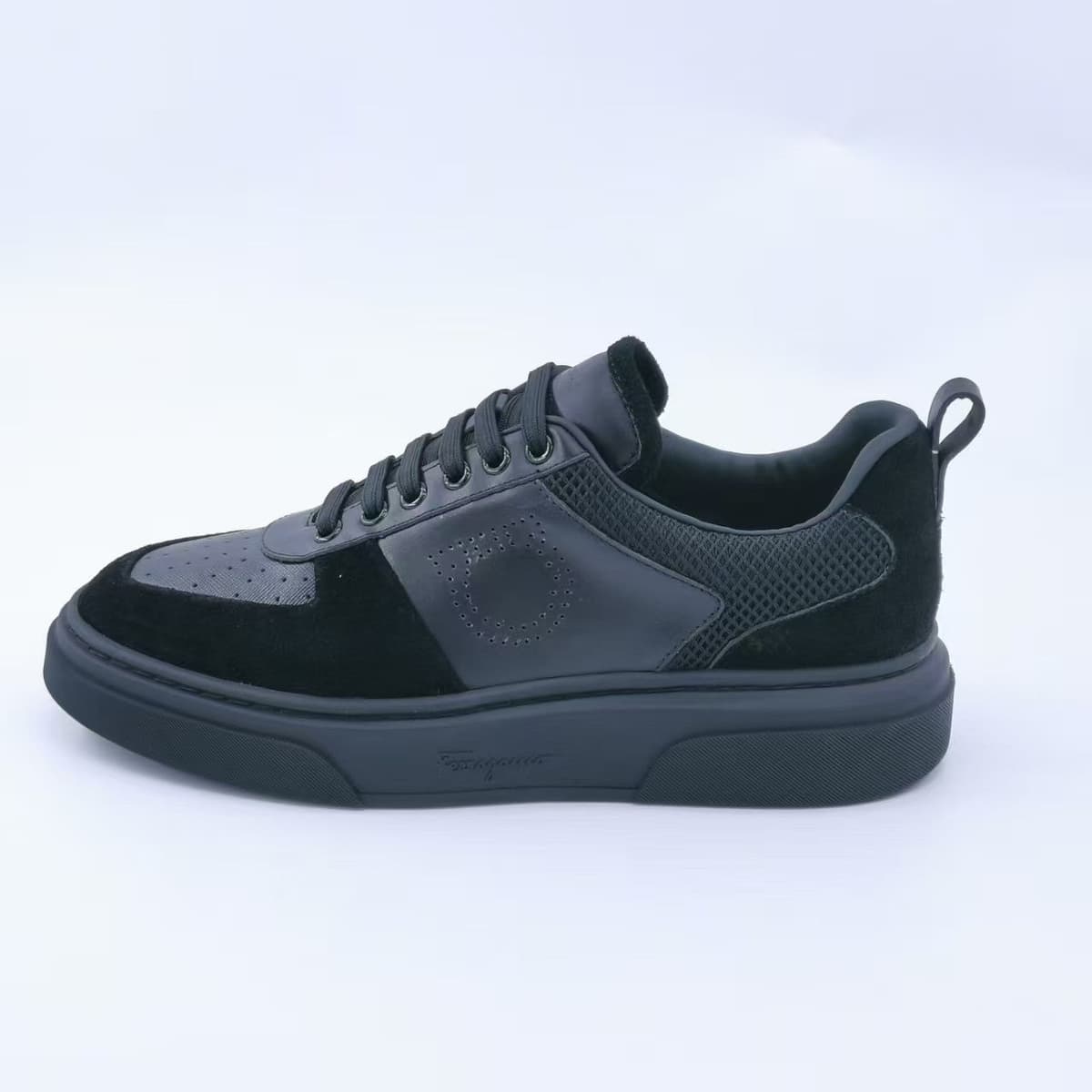 Tênis Ferragamo Black Camurça